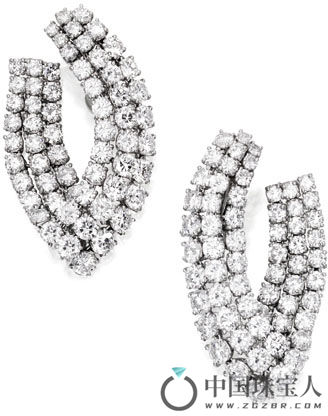 哈利· 温斯顿钻石铂金耳环（成交价：75,000美金）