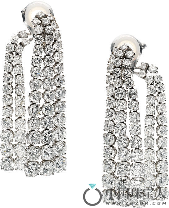 梵克雅宝钻石铂金耳环（成交价：118,750美金）