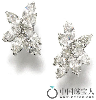 钻石耳环（成交价：12,500英镑）