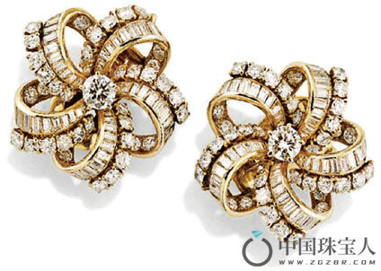 梵克雅宝钻石耳环（成交价：35,000欧元）