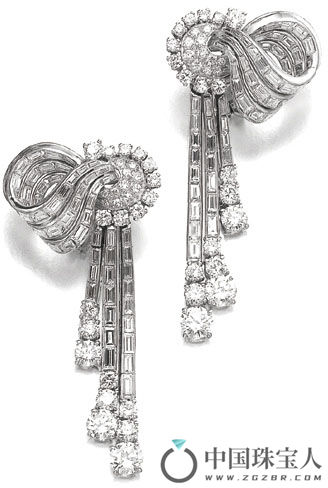 宝格丽钻石耳环（成交价：112,500瑞士法郎）