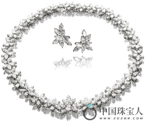钻石项链及耳环套组（成交价：35,000英镑）