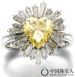 钻石戒指（成交价：4,375英镑）