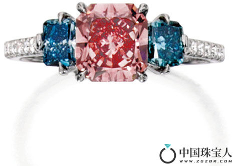 深彩粉红色彩钻配彩色钻石及钻石铂金戒指（成交价：533,000美金）