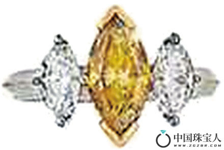 彩色钻石配钻石戒指（成交价：8,750英镑）