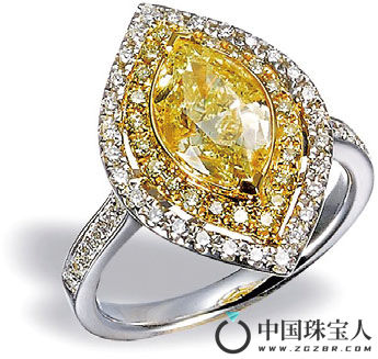 彩黄色彩钻戒指（成交价：138,000港币）