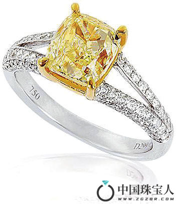 淡彩黄色彩钻戒指（成交价：112,700人民币）