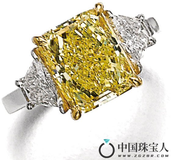 宝格丽浓彩黄色彩钻戒指（成交价：97,500瑞士法郎）