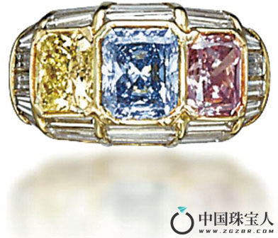 宝格丽彩色钻石戒指（成交价：2,629,000瑞士法郎）