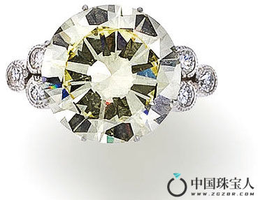 彩色钻石配钻石戒指（成交价：120,000美金）