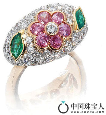 David Morris 彩色钻石配钻石及绿宝石戒指（成交价：18,750英镑）