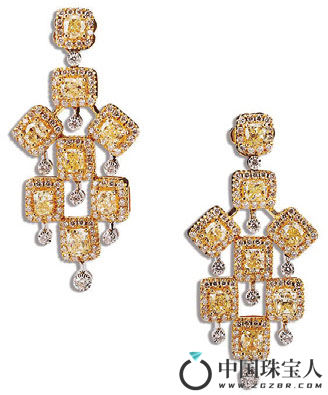 双色钻石18K金耳环（成交价：67,200人民币）
