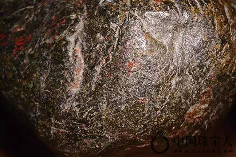 图2.6　蜡皮壳的矿物成分是利蛇纹石（或含柯绿泥石）