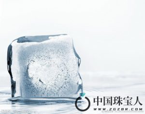 冰块标本，与冰种翡翠结构类似